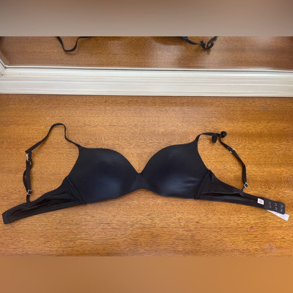 Black PINK by Victoria’s Secret V Neck push up bra in size 34 B